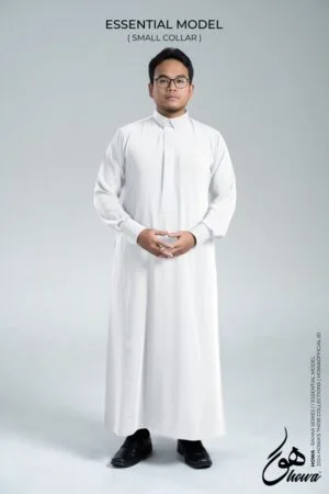 COV - ESSENTIAL OFF WHITE - SMALL C Essential Model - Small Collar | Off White