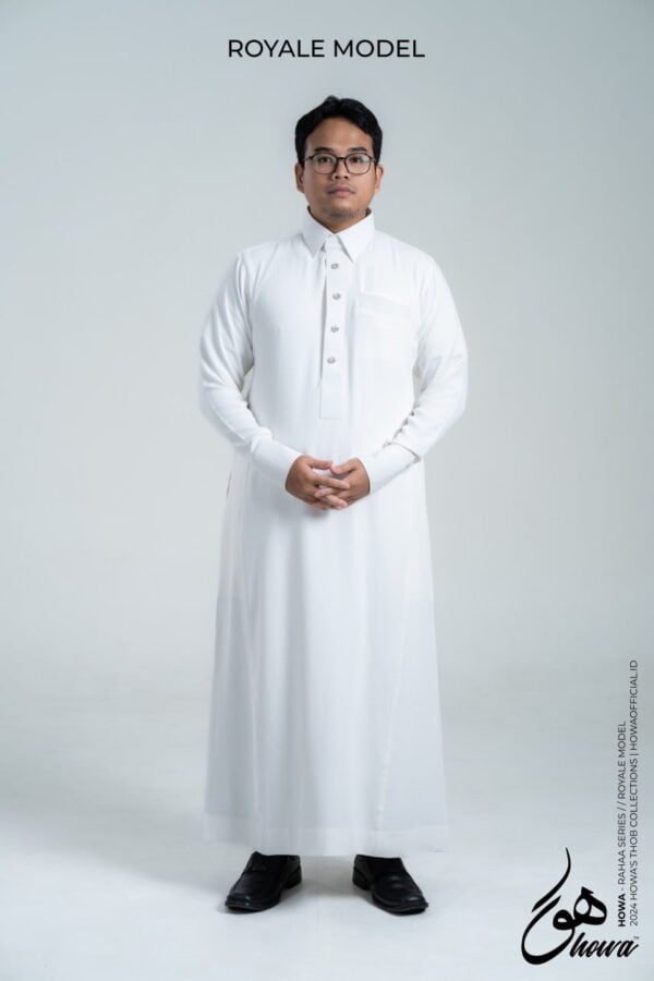 Royale Model | Off White